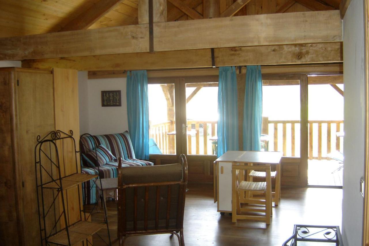 Paysannerie Des Versanes - Chambres Et Gite Tour-de-Faure ภายนอก รูปภาพ