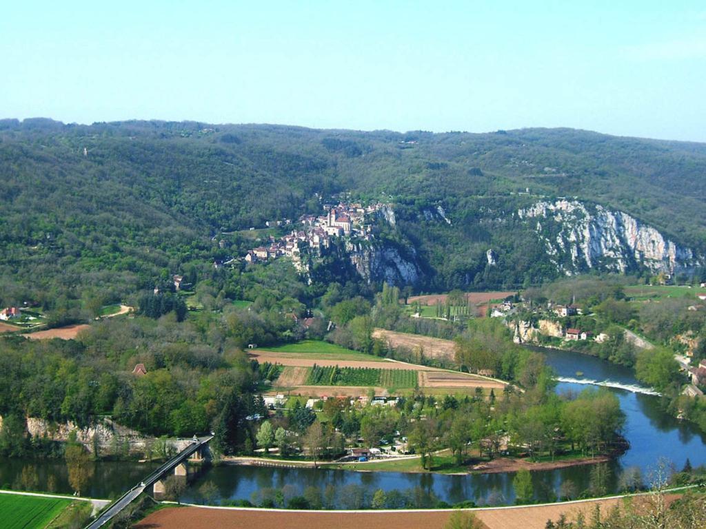 Paysannerie Des Versanes - Chambres Et Gite Tour-de-Faure ภายนอก รูปภาพ