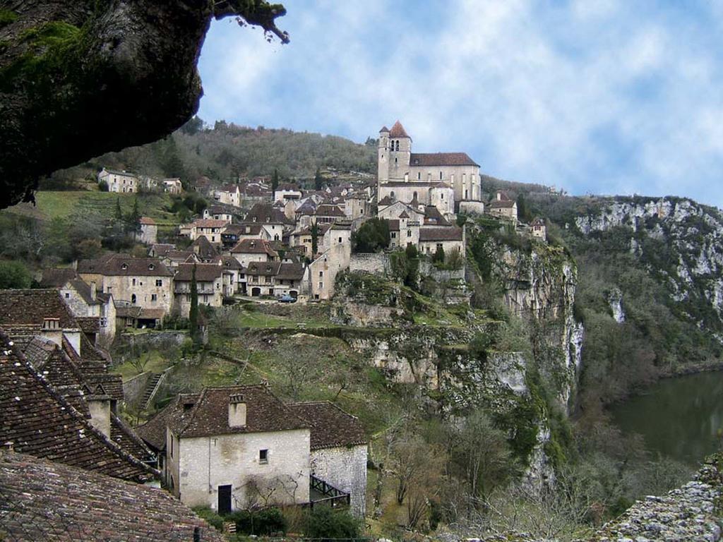 Paysannerie Des Versanes - Chambres Et Gite Tour-de-Faure ภายนอก รูปภาพ